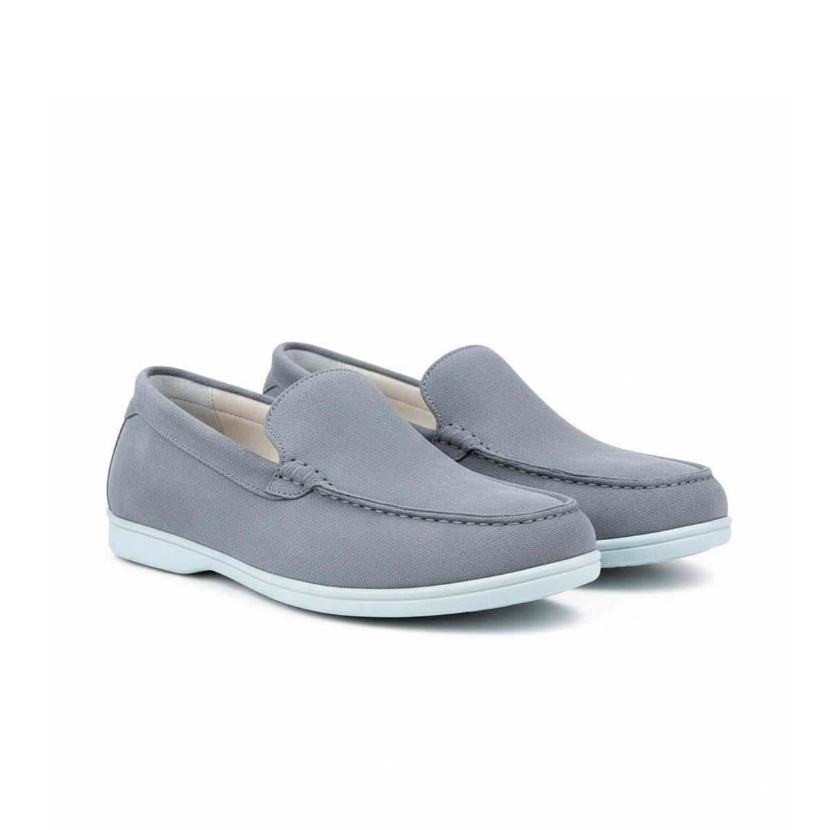 CHAUSSURE EN CUIR GRIS